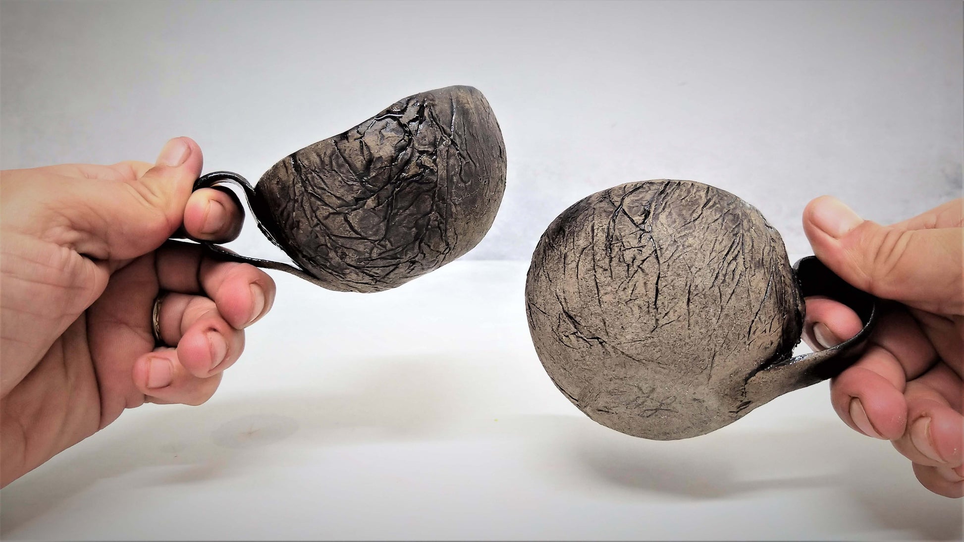 זוג ספלים מקרמיקה