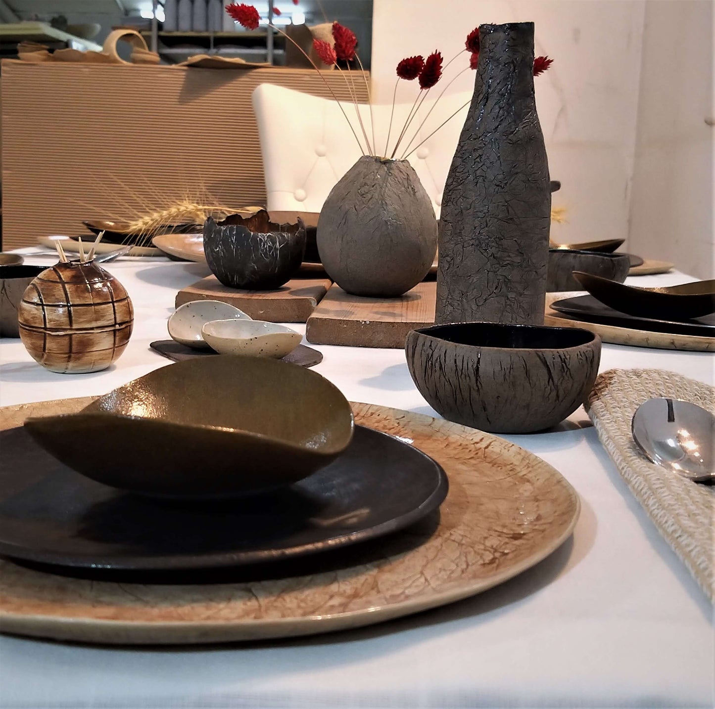 סט כלי קרמיקה לשולחן אוכל