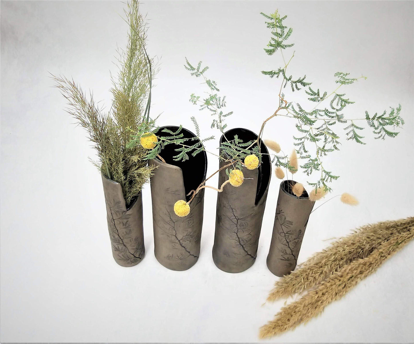 אגרטל פרחים כפרי אפור ושחור לבחירה כארגרטל יחיד או כזוג אגרטלים