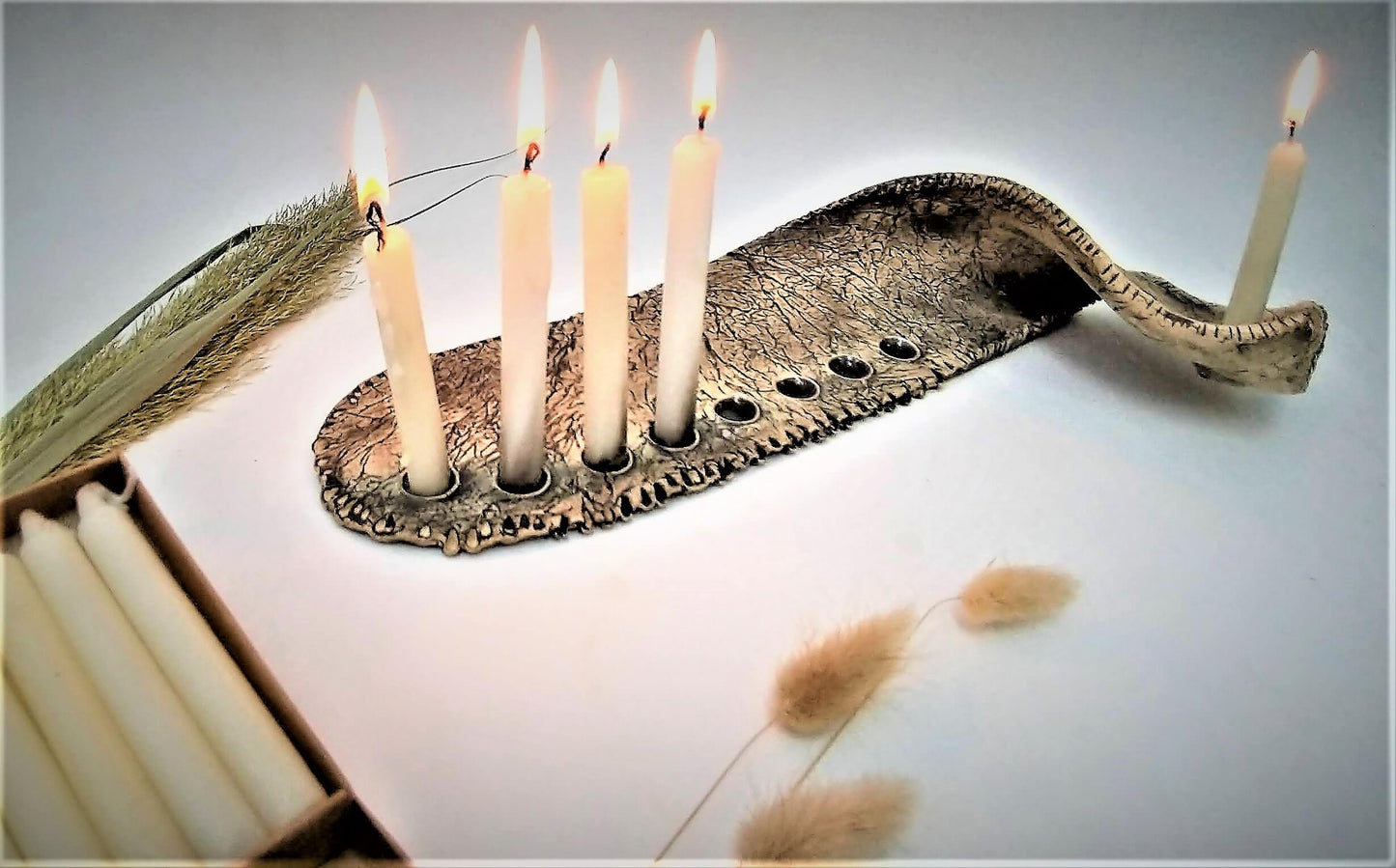 חנוכייה מעוצבת בעבודת יד