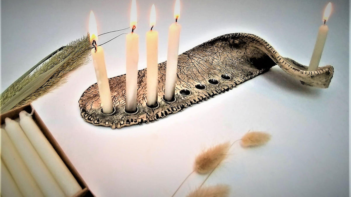 חנוכייה מעוצבת בעבודת יד