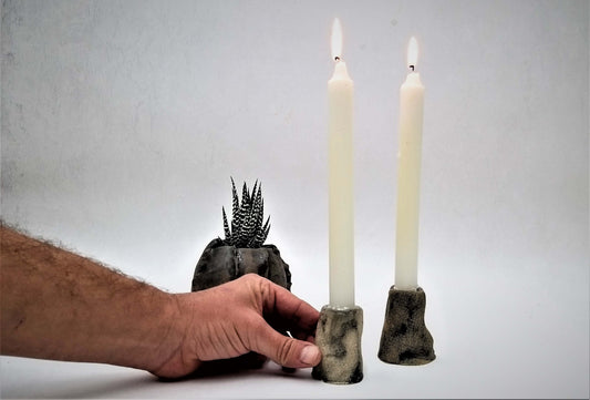 זוג פמוטים בצבע אפור שחור מקרמיקה