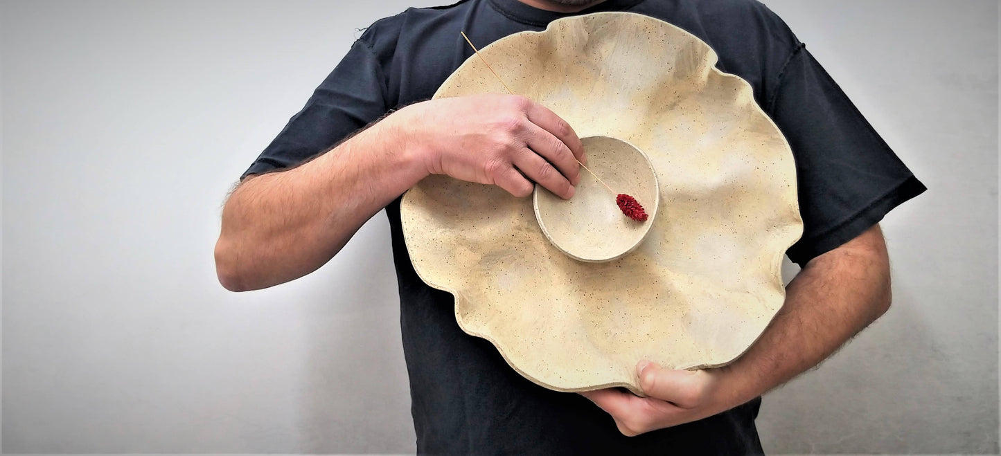 מגש מעוצב מחולק מקרמיקה עבודת יד
