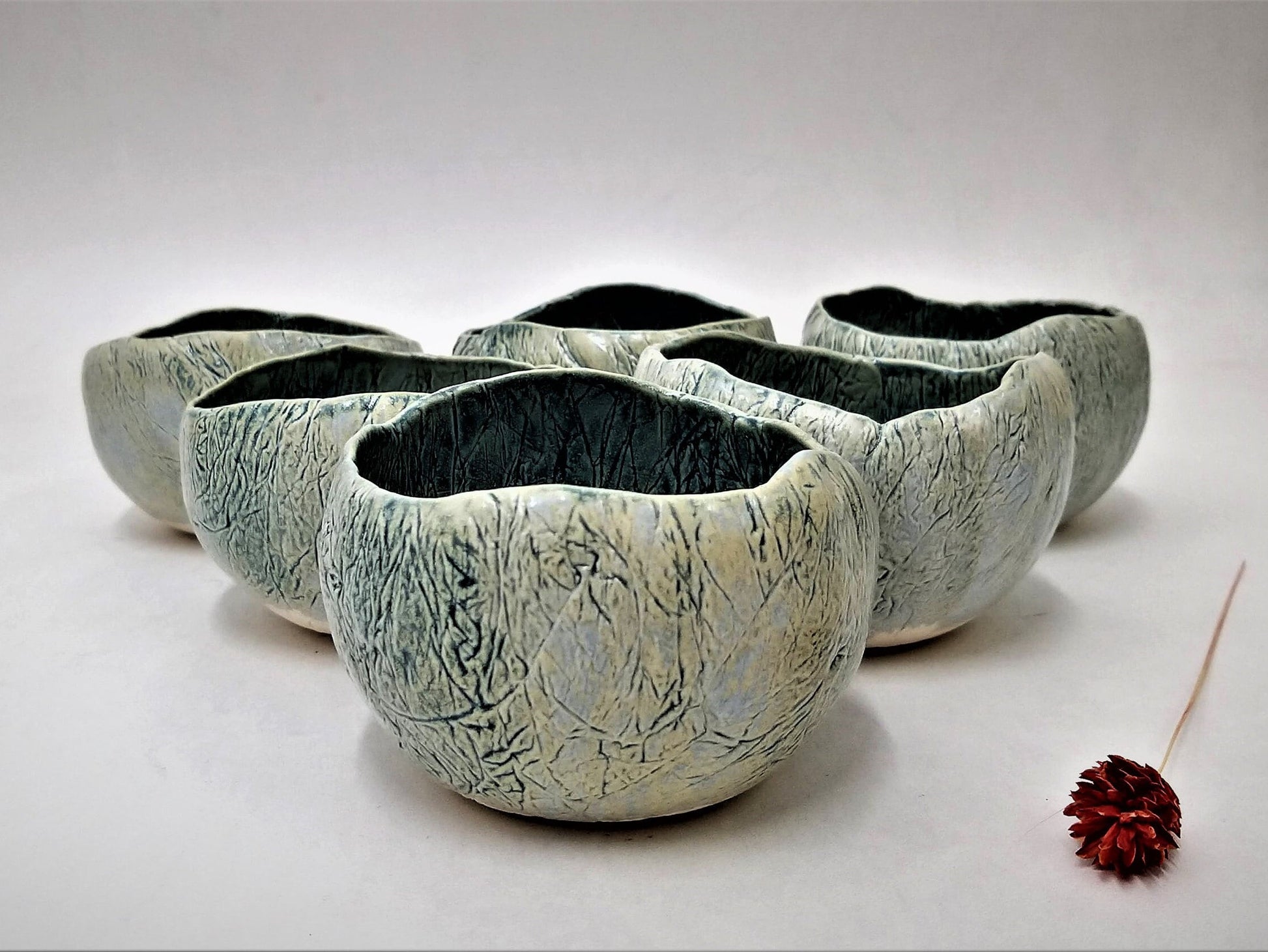 סט קערות קרמיקה בגווני תכלת וצהוב