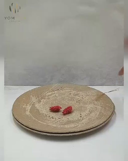 וידאו מגש קרמיקה עגול בצבעי חום